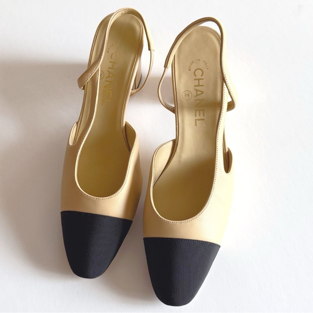 CHANEL Two-Tone Beige and Black Heels
